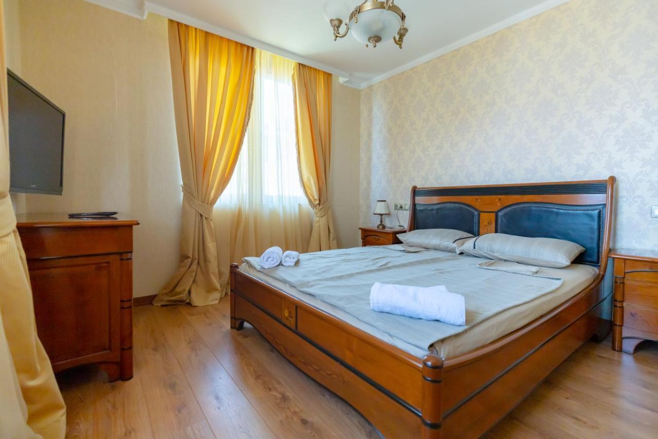 Luxury With Amazing Views דירה *